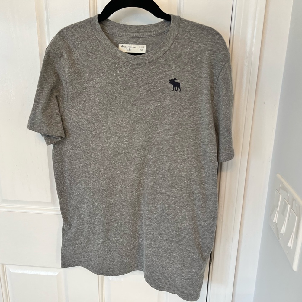 Abercrombie and Fitch Boys Tshirt Size 15-16